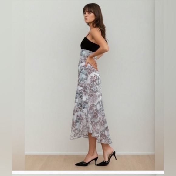 Asymmetric Hem Angel Printed Spaghetti Strap Dress - Picture 3 of 7